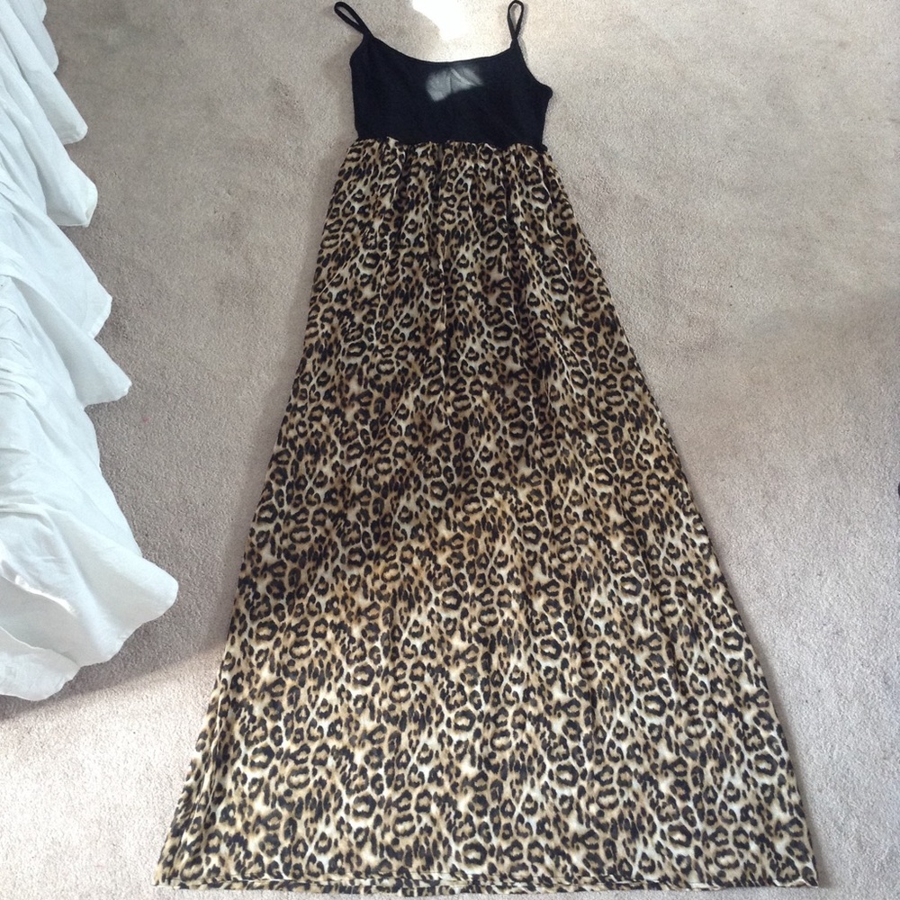 Forever 21 small cheetah maxi dress